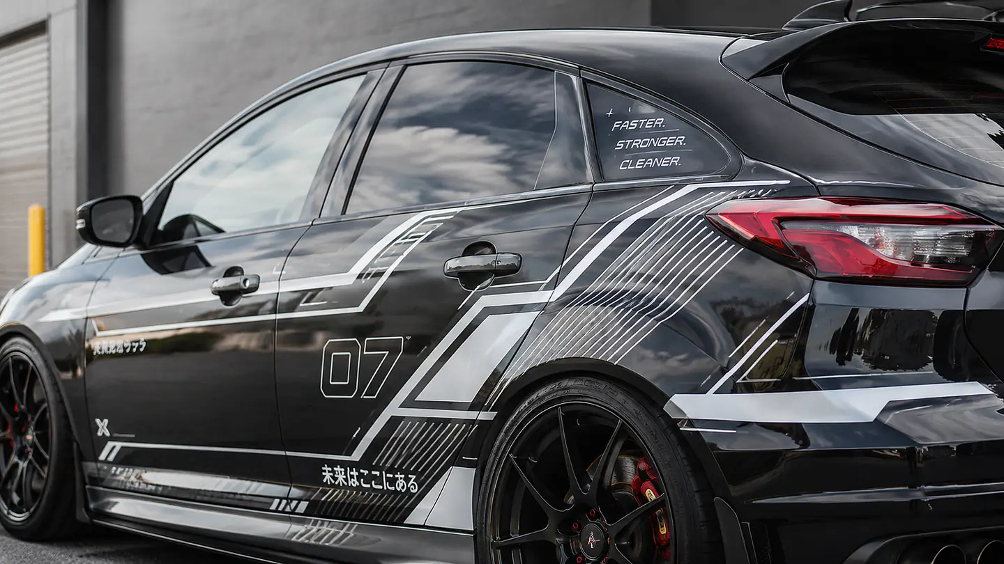 Autoaufkleber für Tuning und individuellen Fahrzeug-Style
